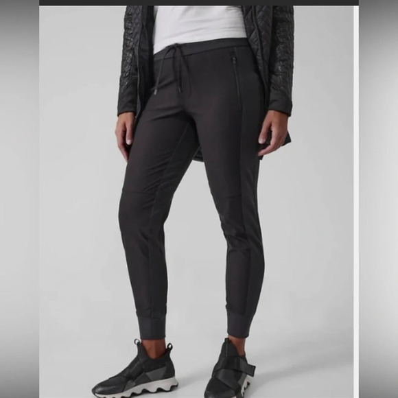 Athleta Pants - Athleta Headlands Hybrid Trek Jogger